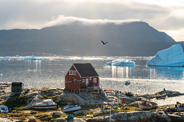 格陵兰之仲夏：午夜太阳，冰山，鲸鱼4天3晚探索之旅（雷克雅未克往返）
