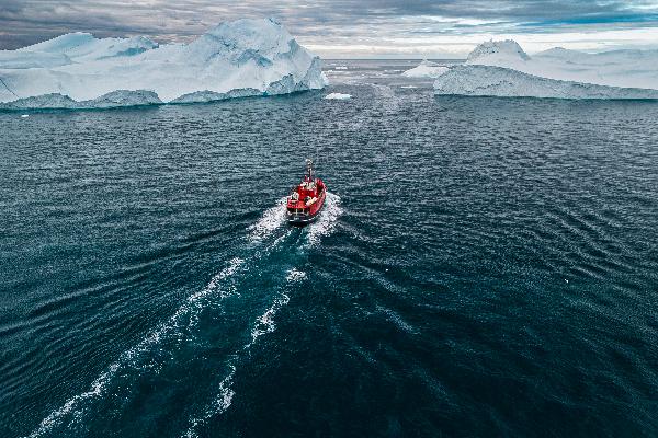 格陵兰之仲夏：午夜太阳，冰山，鲸鱼5天4晚探索之旅（哥本哈根往返）