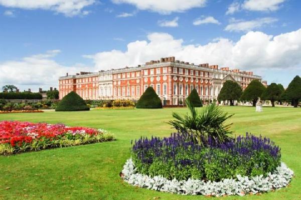 英国伦敦一日游：伦敦全景+温莎城堡+汉普顿宫（英文团）
